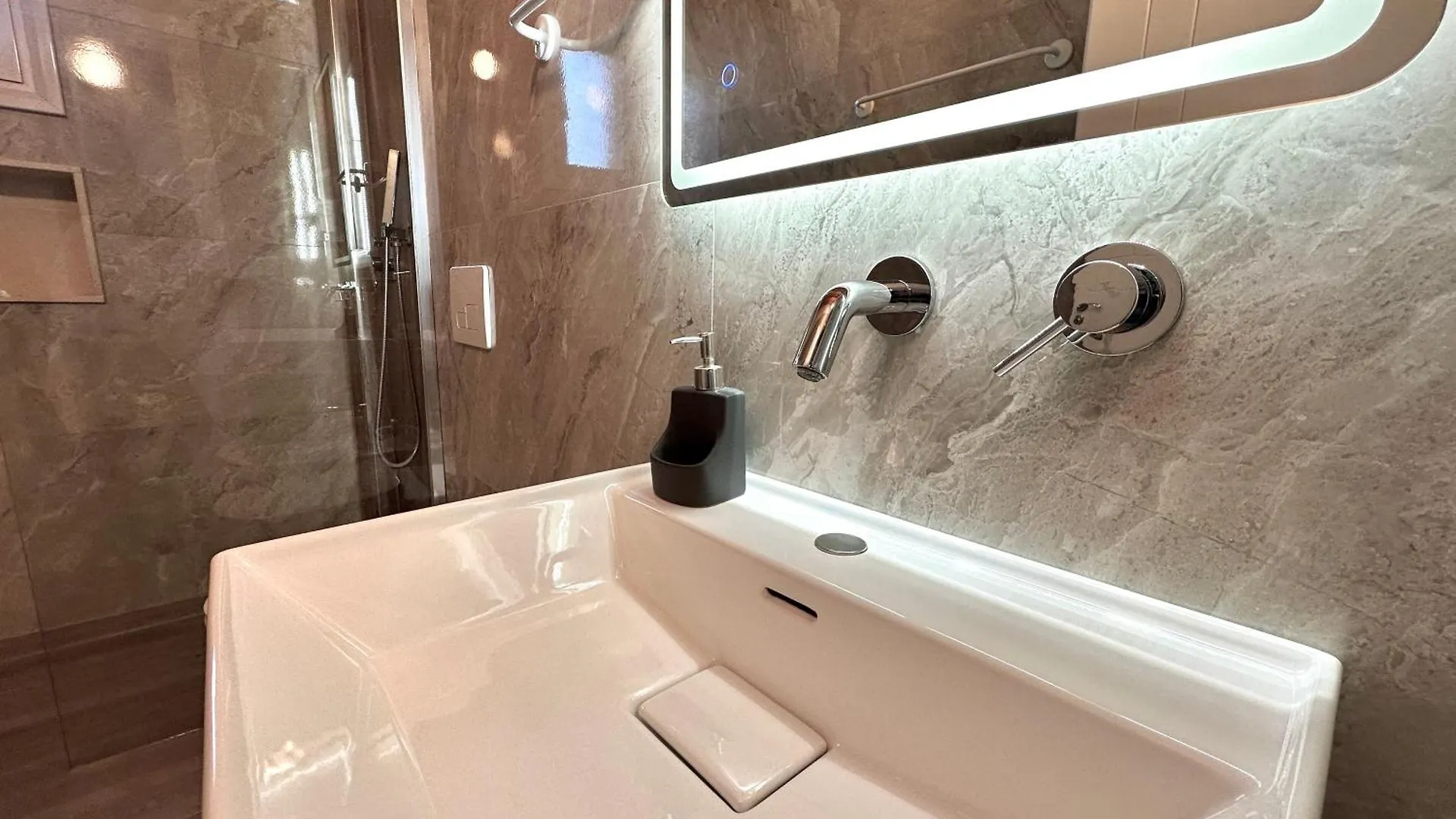 Guest house Maison Apartments Vlore