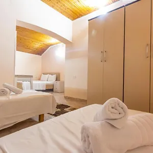 https://relax-hostel.hotels-in-tirana.com
