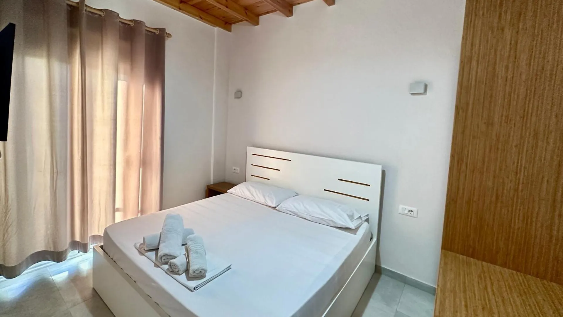 Maison Apartments Vlorë 0*,  Albanie