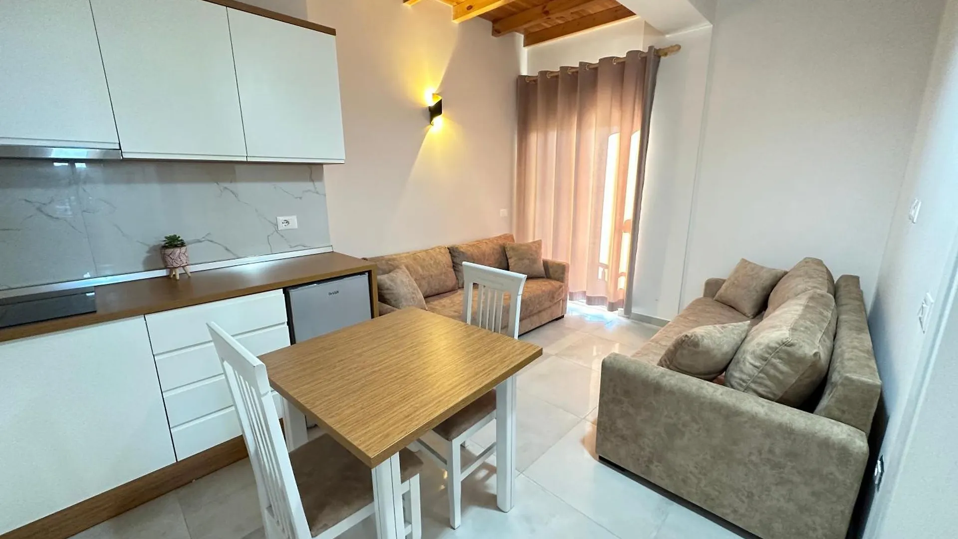 Maison Apartments Vlorë